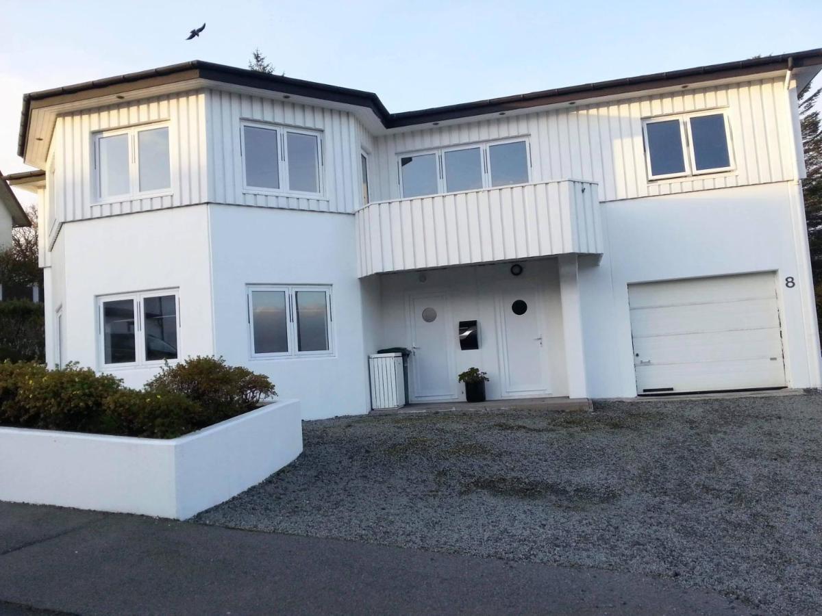 New, modern apartment near the centre of Tórshavn Exterior foto
